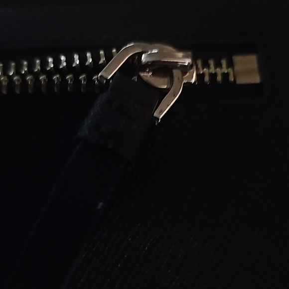 Kate Spade - Picture 1 of 4